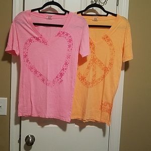 2 Pack VS Pink V Neck Tops Size XS